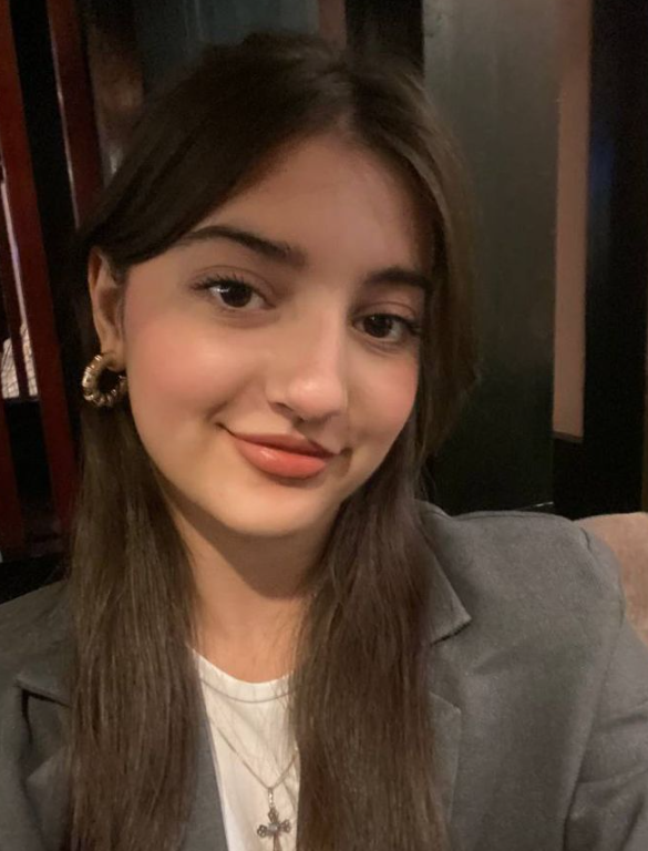 María G.